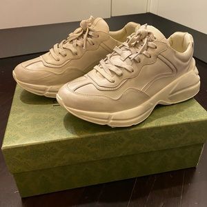 Gucci Men’s Rhyton leather sneaker